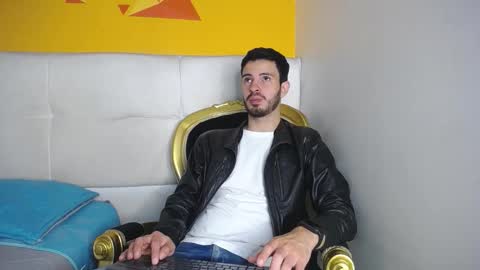 LiamLuxe online show from September 2025 01:43:02 PM