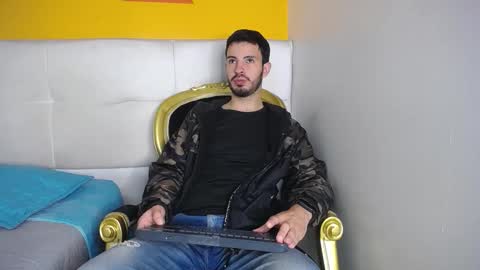 LiamLuxe online show from September 2025 01:00:02 PM