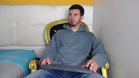 LiamLuxe online show from September 2025 12:50:02 PM
