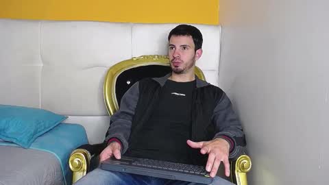LiamLuxe online show from September 2025 01:34:02 PM