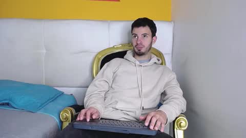 LiamLuxe online show from September 2025 12:40:01 PM