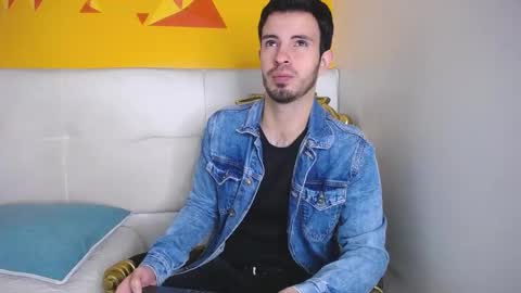 LiamLuxe online show from October 2025 01:31:01 PM