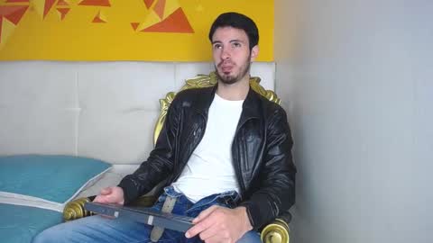 LiamLuxe online show from October 2025 01:19:01 PM