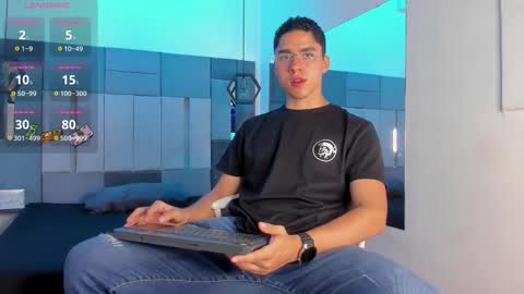 Liam online show from November 2025 11:36:02 AM