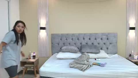 L I A M O N R O E online show from September 2025 11:45:01 AM