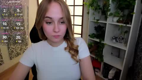 Snapshot of liana_bright chatting on February 2025 08:08:01 AM Liana online show from February 2025 08:08:01 AM