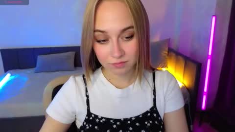 Snapshot of liana_bright chatting on September 2025 02:13:02 AM Liana online show from September 2025 02:13:02 AM