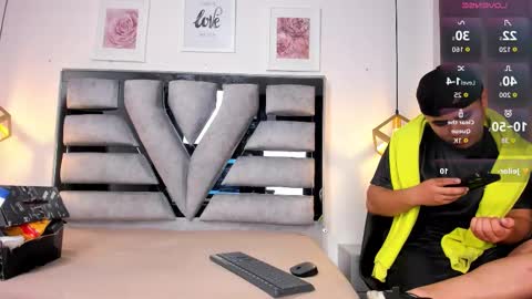 lianfox_ online show from March 2026 01:01:01 AM