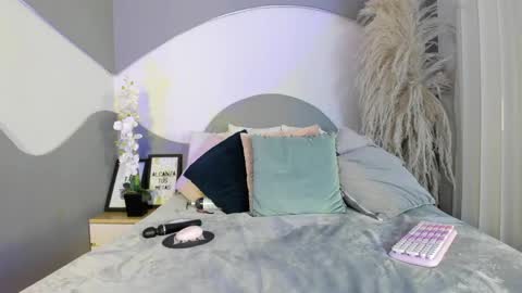 Lian online show from April 2026 11:57:01 AM