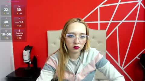 Lia Roberts online show from January 2025 12:03:02 PM