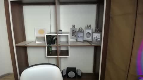 Lia online show from February 2026 01:59:01 PM