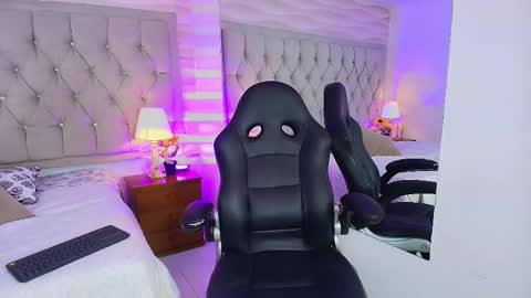 Lia  online show from February 2026 07:40:01 PM