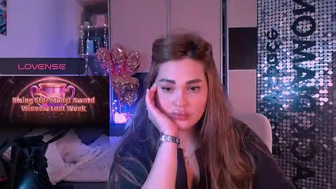 libra_mia online show from December 2025 07:56:02 PM