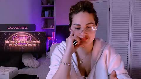 libra_mia online show from January 2026 06:29:02 AM