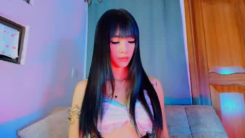 Valentina Hall online show from January 2026 11:36:01 AM