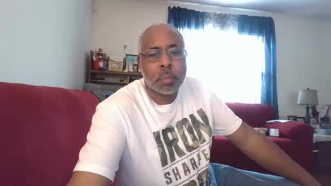 Snapshot of lickingblkpussyfetish chatting on November 2025 04:03:01 PM Cookie Monster online show from November 2025 04:03:01 PM