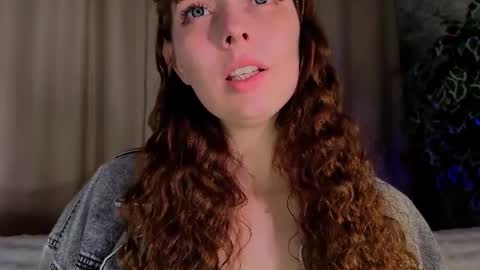 Snapshot of licklissy chatting on April 2026 04:34:01 AM Alice online show from April 2026 04:34:01 AM
