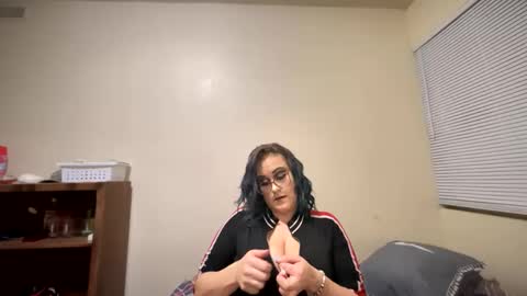 Snapshot of lickmelolliee chatting on December 2024 12:55:02 AM AllieAustyn online show from December 2024 12:55:02 AM