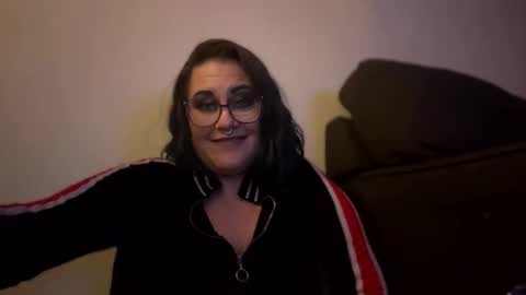 Snapshot of lickmelolliee chatting on December 2024 09:18:02 AM AllieAustyn online show from December 2024 09:18:02 AM