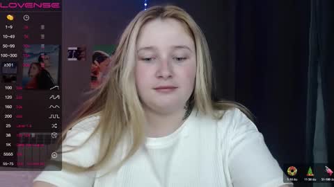 light_lunaa online show from November 2025 02:08:02 PM
