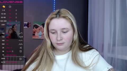 light_lunaa online show from November 2025 02:05:04 PM