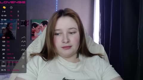 light_lunaa online show from February 2026 07:12:02 AM