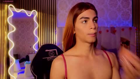 LIHIAN online show from March 2026 12:42:01 PM