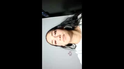LIIA online show from October 2025 09:03:02 PM