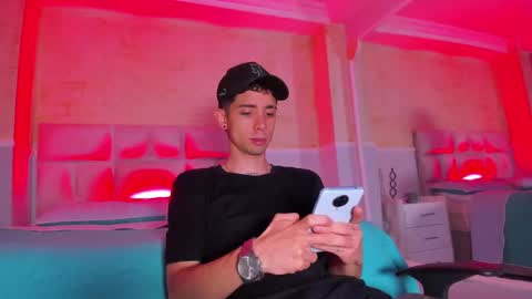 L I I A M online show from February 2025 02:40:01 AM