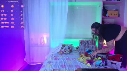         online show from February 2025 11:44:02 AM