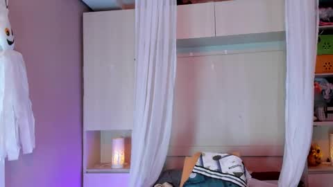         online show from November 2025 11:45:01 AM