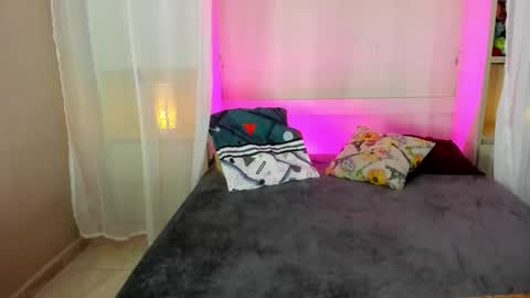         online show from November 2025 11:53:02 AM