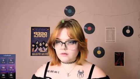 Snapshot of lika_pop chatting on November 2025 09:48:02 AM lika_pop online show from November 2025 09:48:02 AM