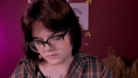 lika_pop online show from December 2025 07:55:01 PM