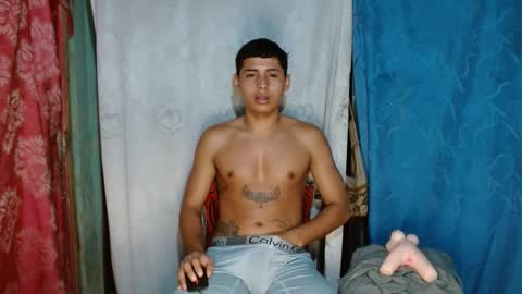 lil_condor_baby online show from September 2025 02:04:01 AM