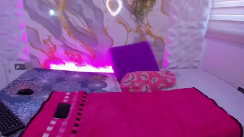 daphne and stuart online show from February 2026 07:10:02 PM