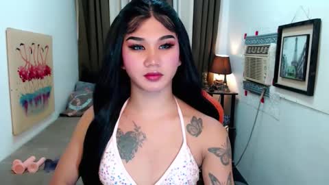 LILY online show from October 2025 04:03:02 PM