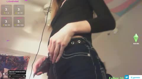 lil gemmie online show from February 2026 01:25:02 AM