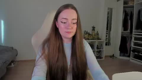 Snapshot of lil_happiness chatting on June 2026 03:18:01 PM for free registration 3 online show from June 2026 03:18:01 PM