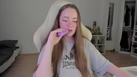 Snapshot of lil_happiness chatting on July 2026 09:14:01 PM for free registration 3 online show from July 2026 09:14:01 PM