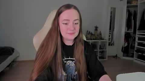 Snapshot of lil_happiness chatting on July 2026 06:01:02 PM for free registration 3 online show from July 2026 06:01:02 PM