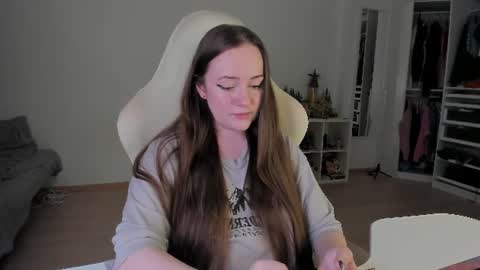 Snapshot of lil_happiness chatting on July 2026 07:32:01 PM for free registration 3 online show from July 2026 07:32:01 PM