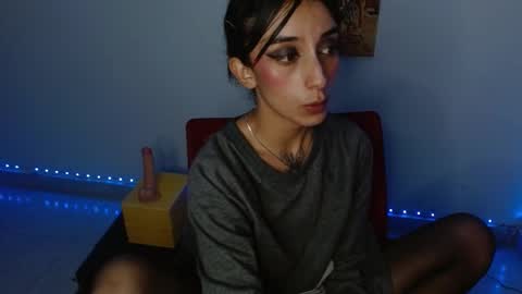 Snapshot of lil_lisaa chatting on December 2024 06:03:02 AM Lisaa online show from December 2024 06:03:02 AM