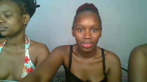 Snapshot of lil_meg chatting on February 2026 07:29:01 AM lil_meg online show from February 2026 07:29:01 AM