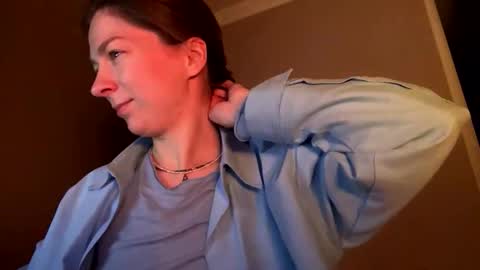 Snapshot of lil_uff chatting on December 2025 02:06:02 AM aka princessmaya online show from December 2025 02:06:02 AM