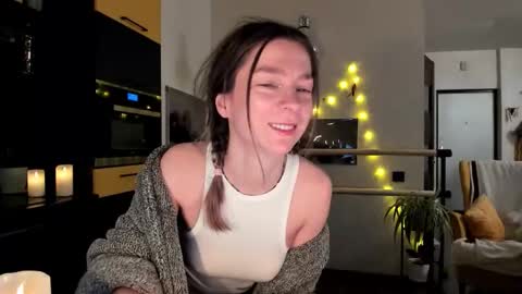 Snapshot of lil_uff chatting on February 2026 05:05:02 PM aka princessmaya online show from February 2026 05:05:02 PM