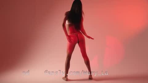 Snapshot of lil_uff chatting on February 2026 10:59:01 PM aka princessmaya online show from February 2026 10:59:01 PM