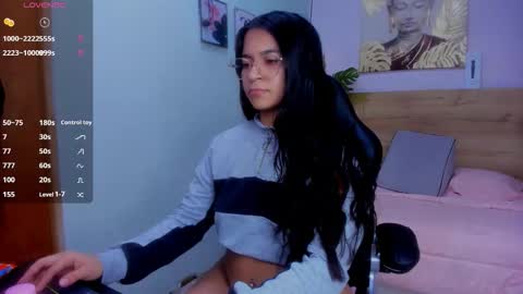 Snapshot of lila_foox chatting on November 2025 05:29:02 PM LILA online show from November 2025 05:29:02 PM