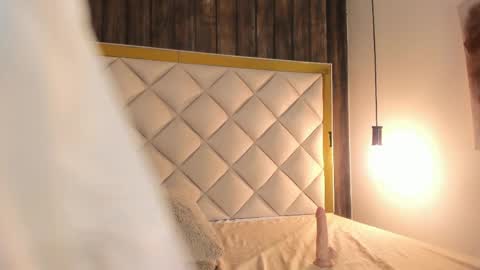 Lila  online show from April 2026 06:19:01 AM