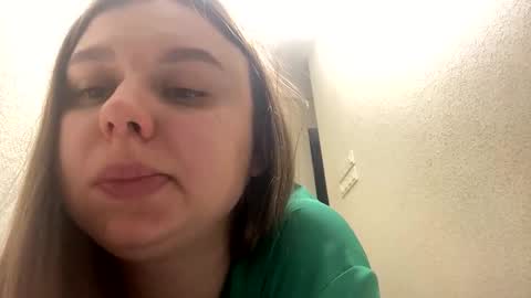 Lily online show from October 2025 10:33:02 PM